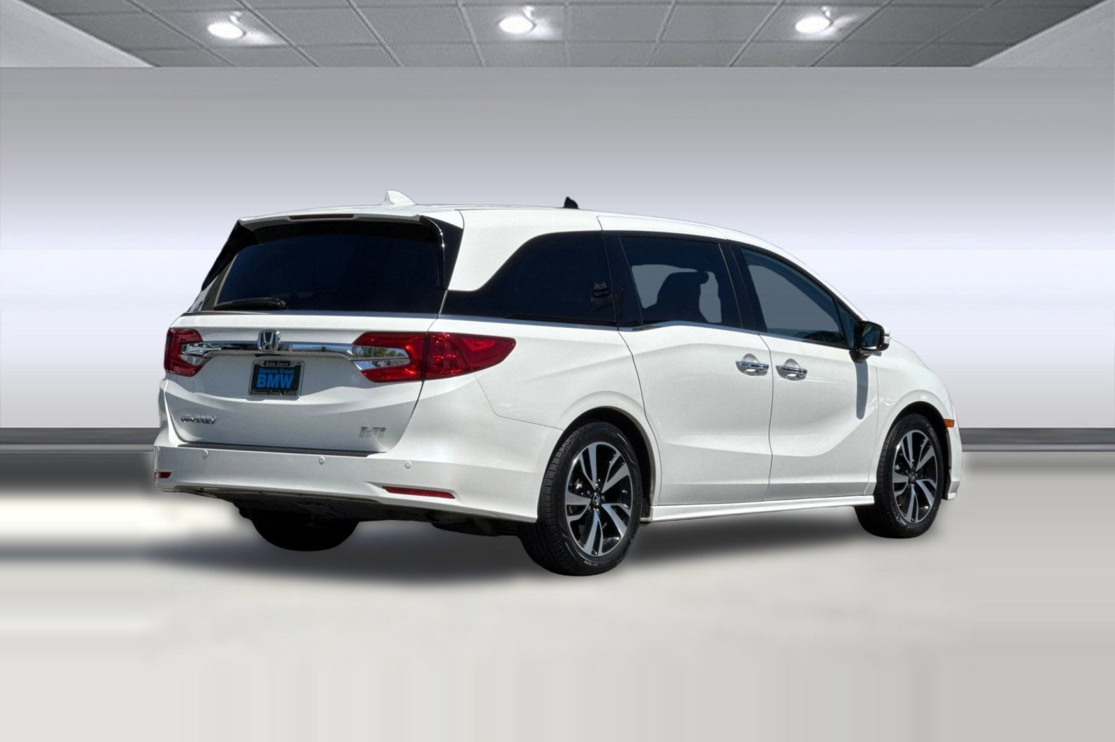 2018 Honda Odyssey Elite photo 3