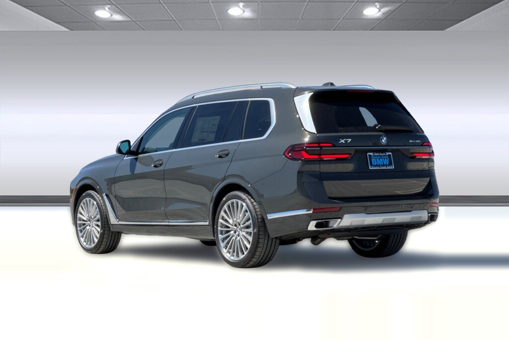 New 2026 BMW X7 xDrive40i SUV
