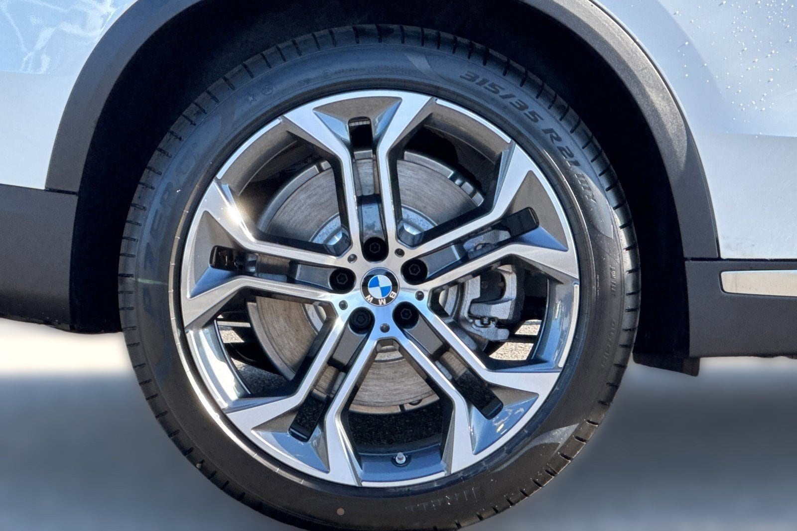 2026 BMW X5 50e - Photo 11