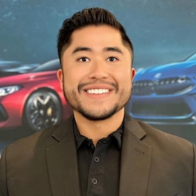 Staff member Quynh Pham from ID_5a53db99e5ba