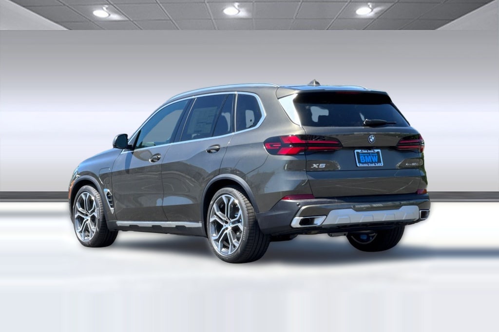 New 2026 BMW X5 PHEV xDrive50e SUV