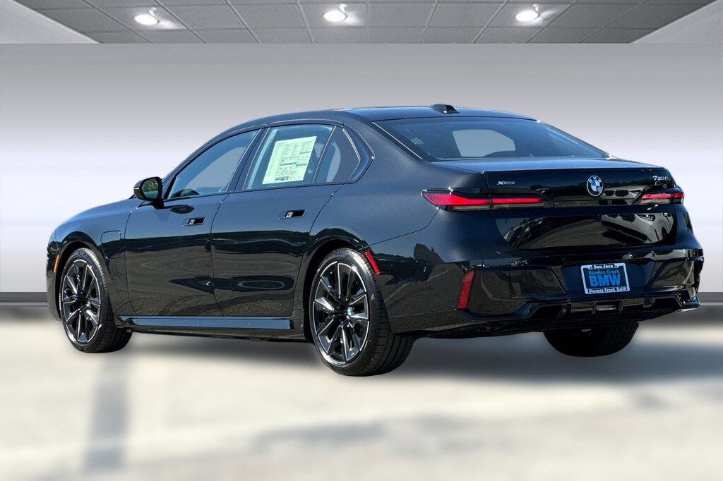New 2026 BMW 750e xDrive Sedan