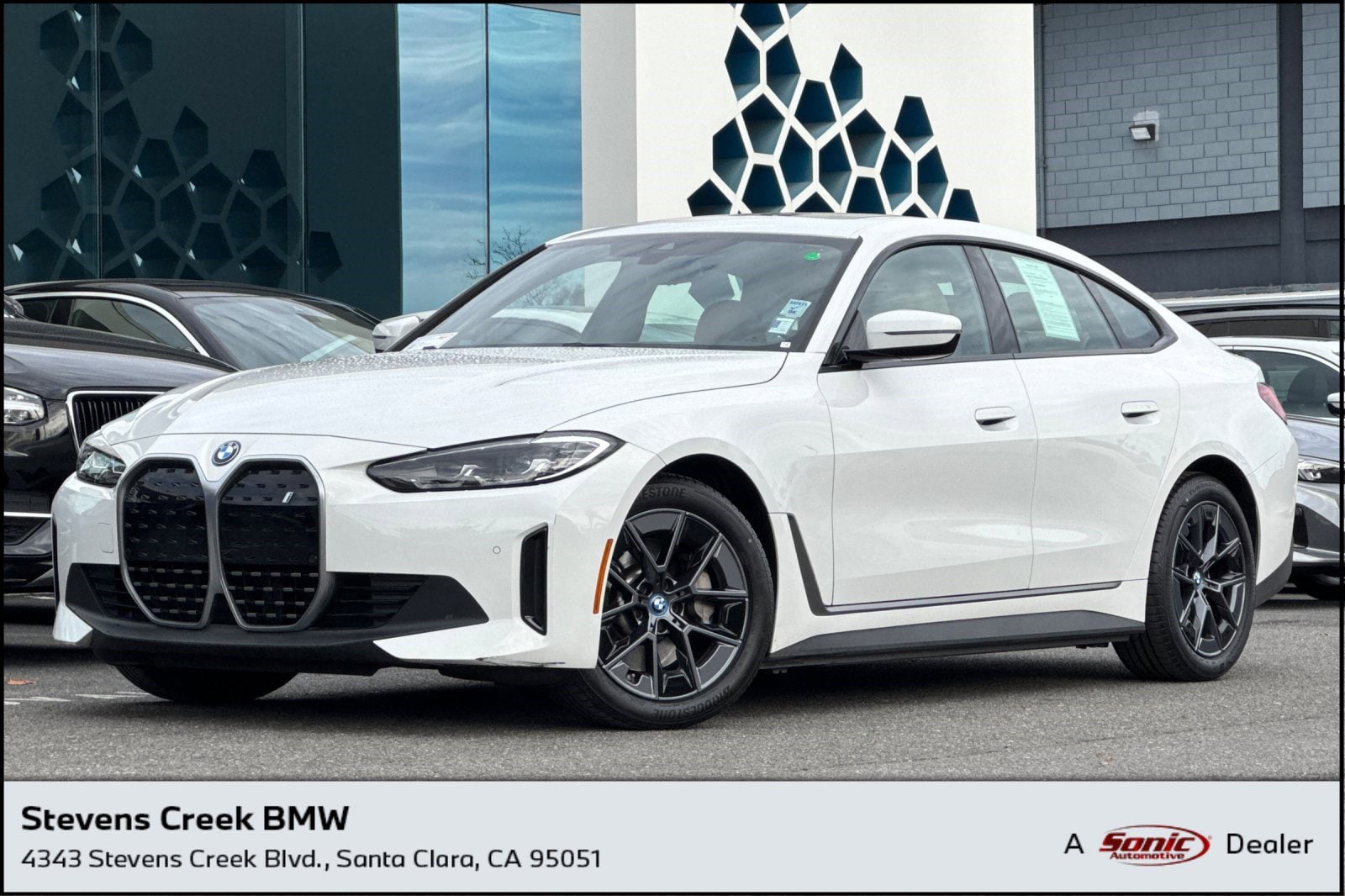 2023 BMW i4 40's photo