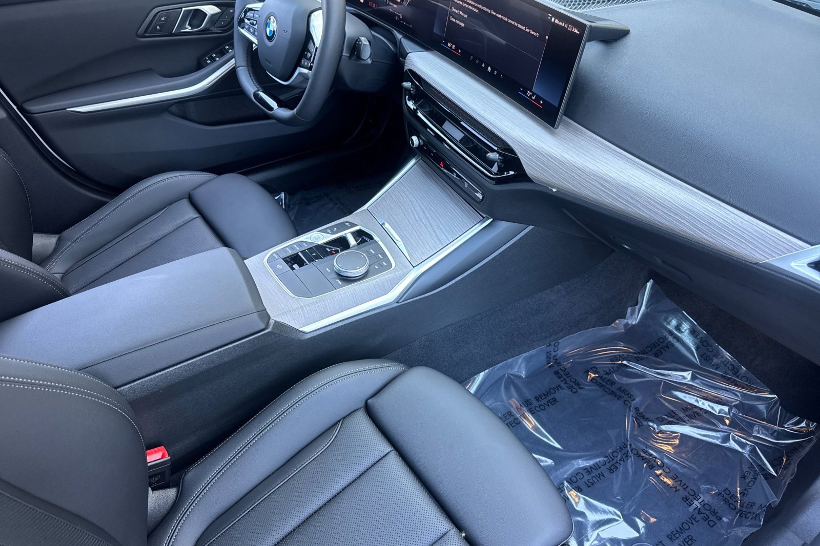 2025 BMW 3 Series 330i - Photo 32
