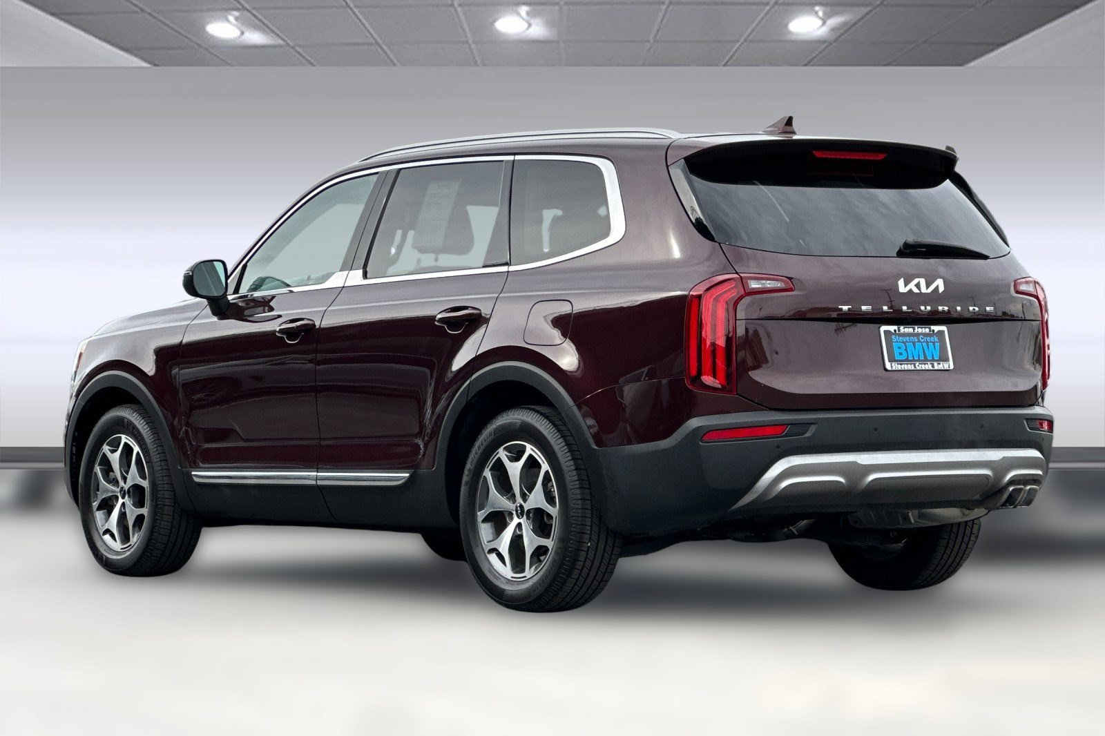 2022 Kia Telluride EX photo 3