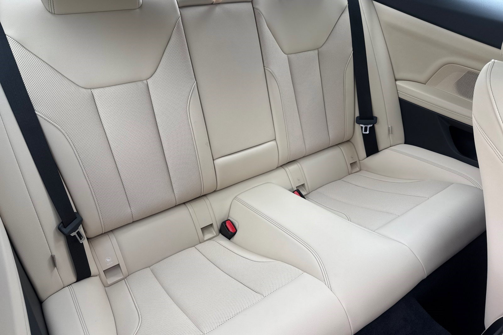 2025 BMW 4 Series 430i - Photo 30