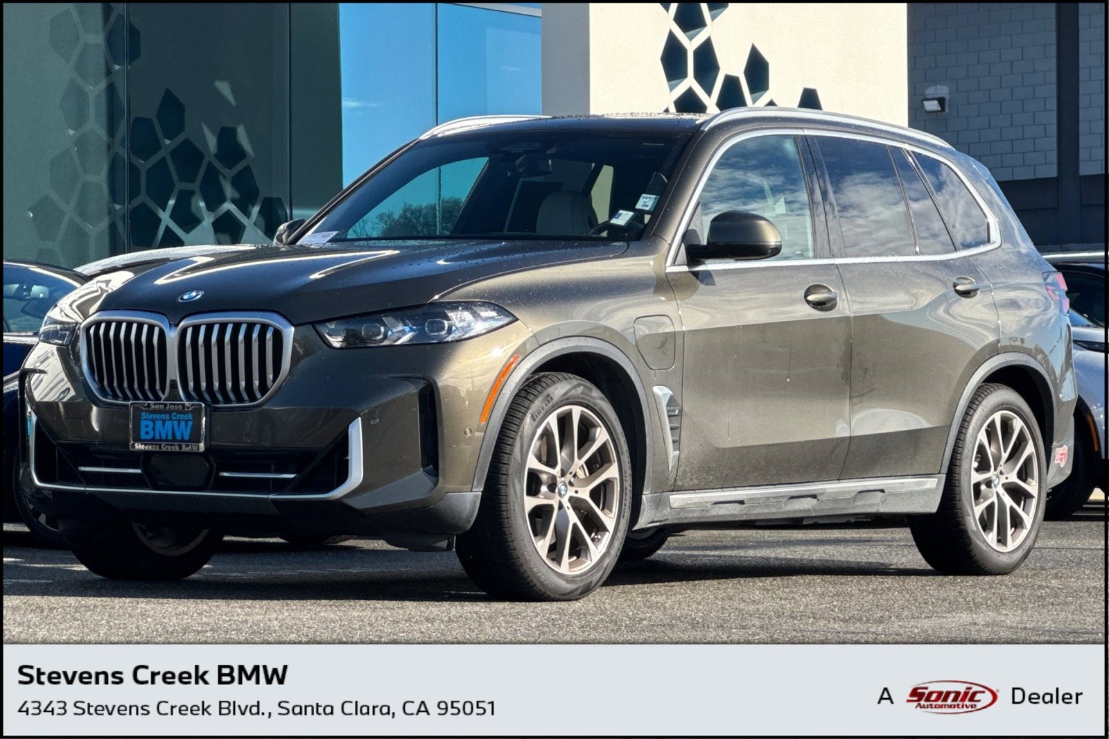 2024 BMW X5 50e's photo