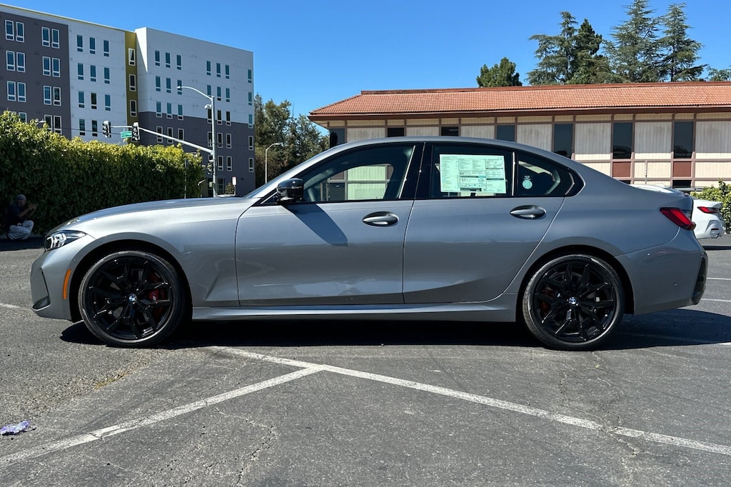 New 2026 BMW 330i Sedan