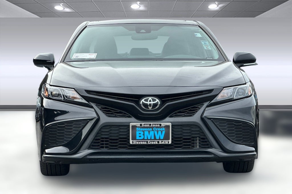 Used 2023 Toyota Camry SE Sedan