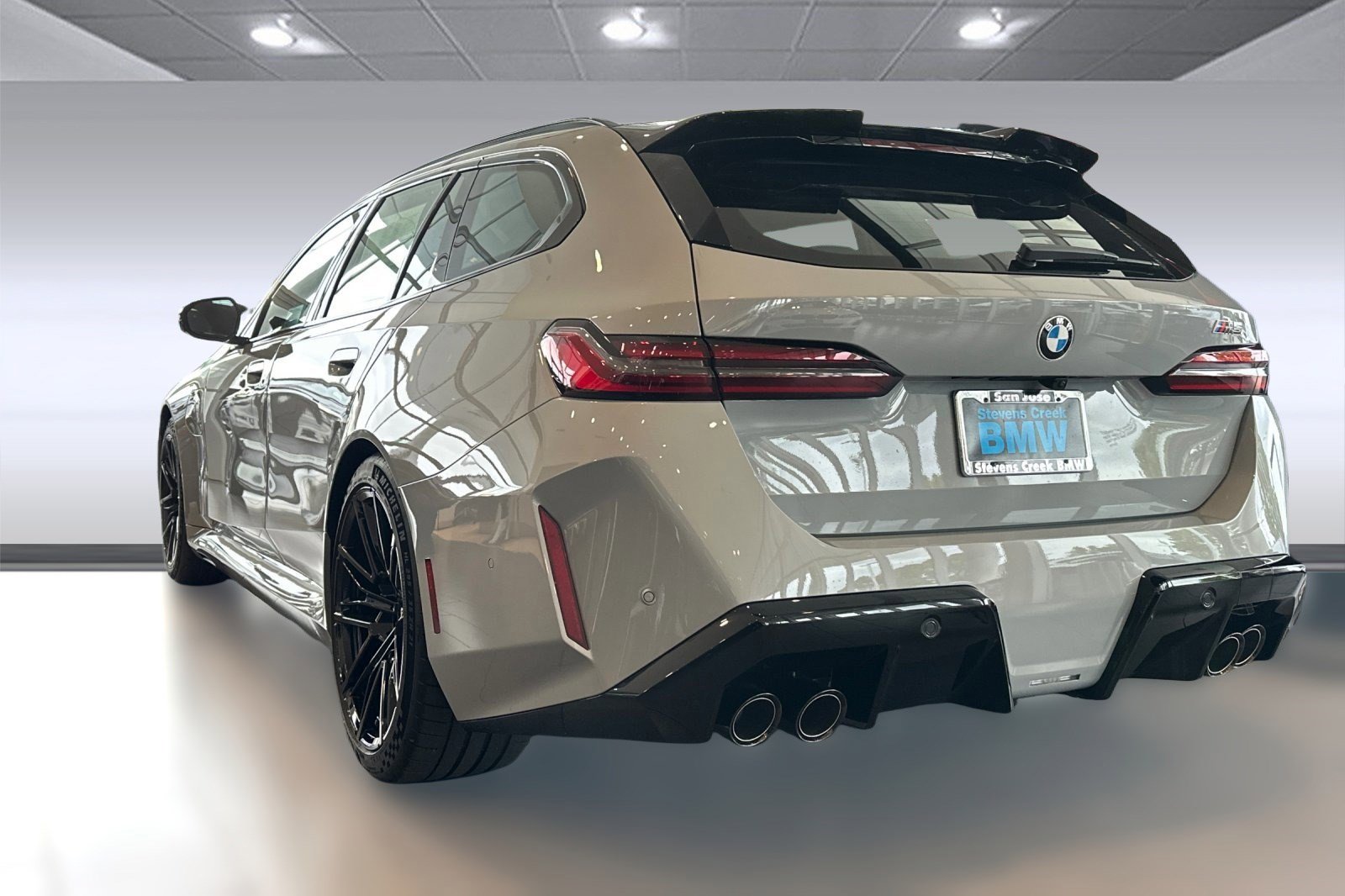 2026 Bmw M5 5 Touring photo 2