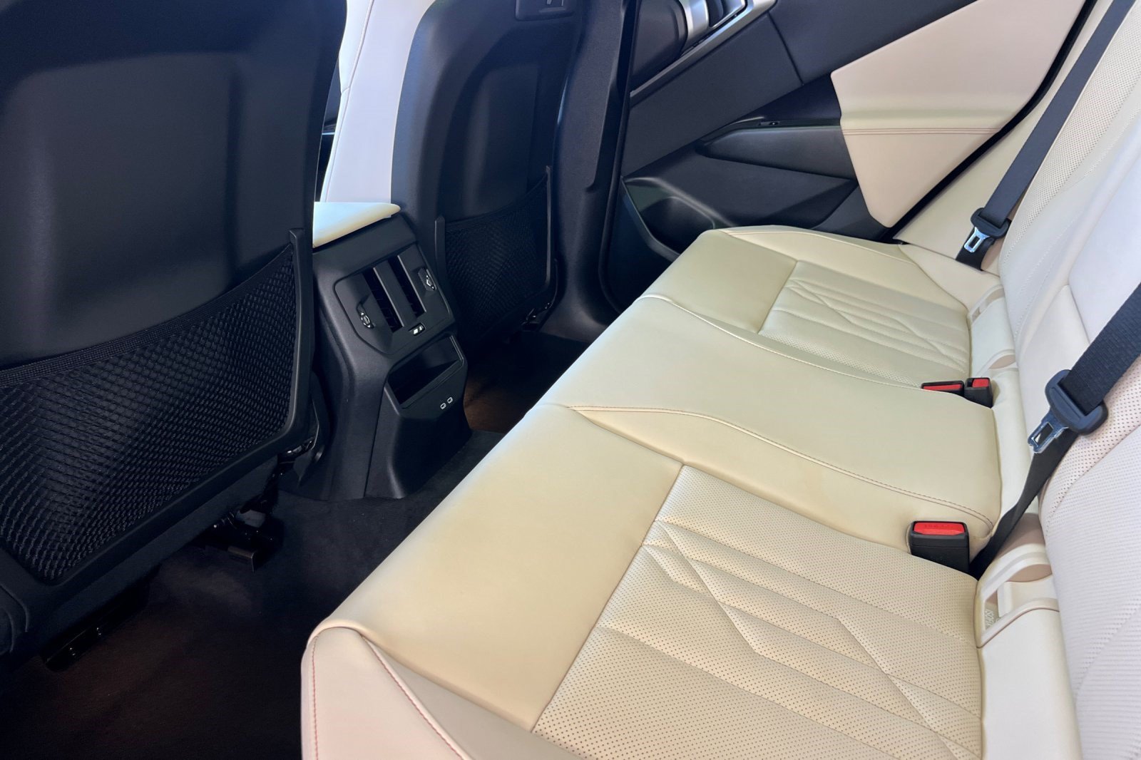 2026 BMW X3 30 - Photo 23
