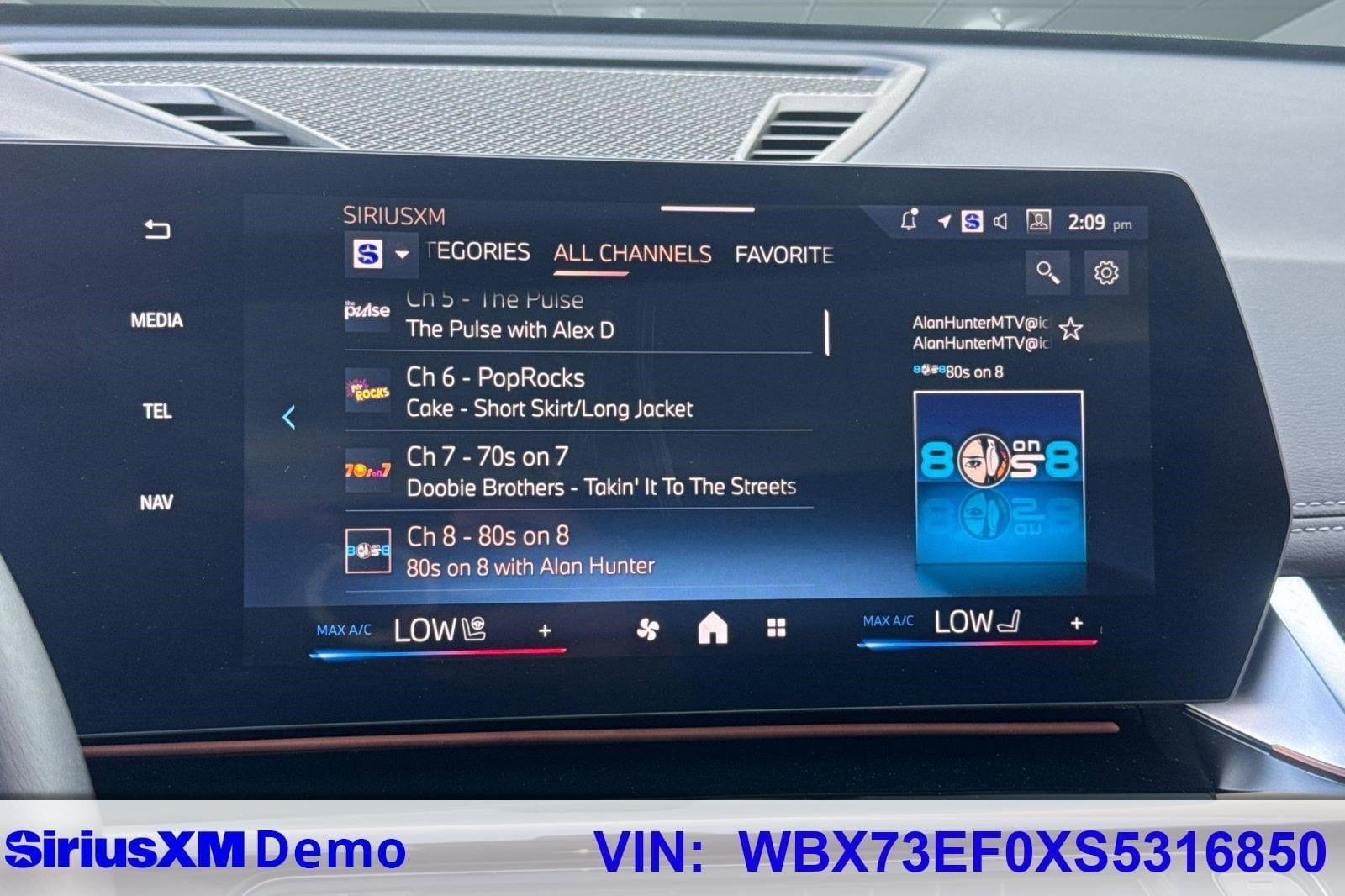 2025 BMW X1 28i - Photo 35