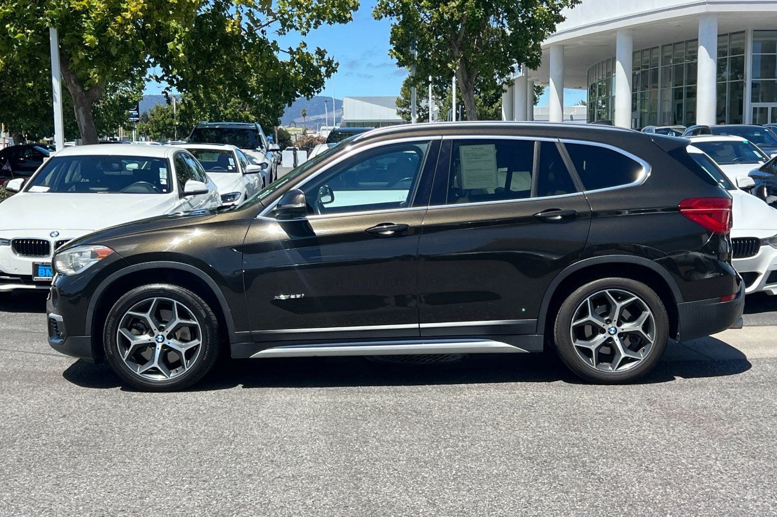 Used 2017 BMW X1 28i with VIN WBXHT3C38H5F73914 for sale in Santa Clara, CA