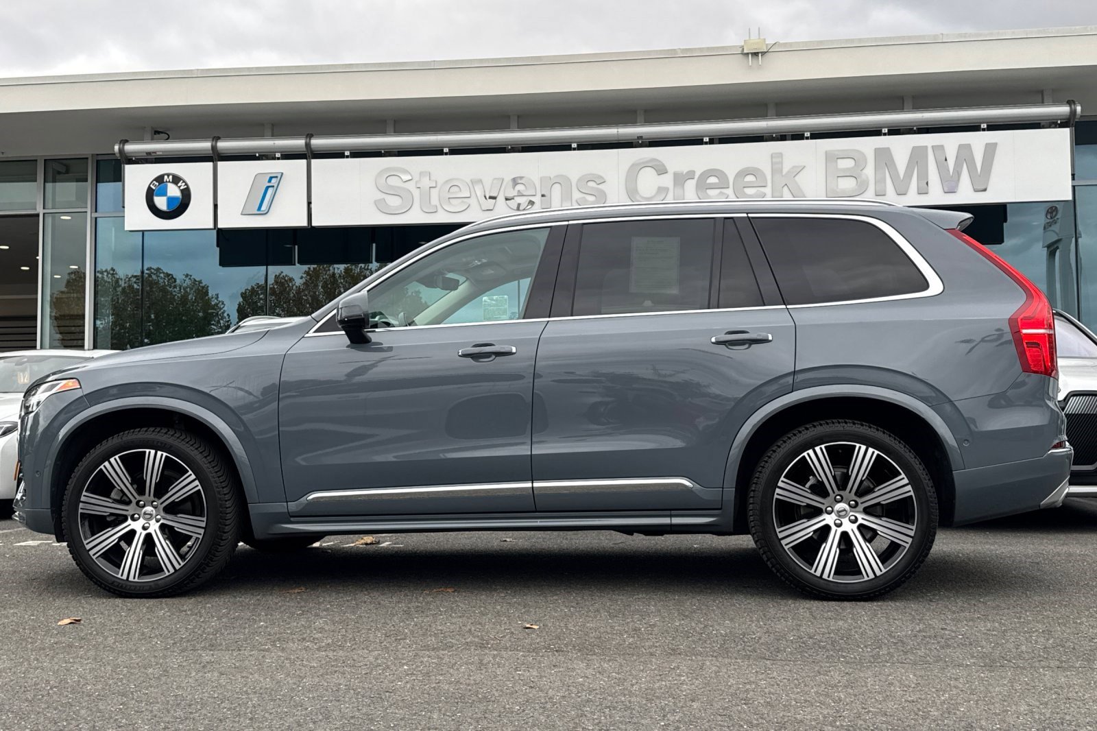 2021 Volvo XC90 T6 Inscription photo 2