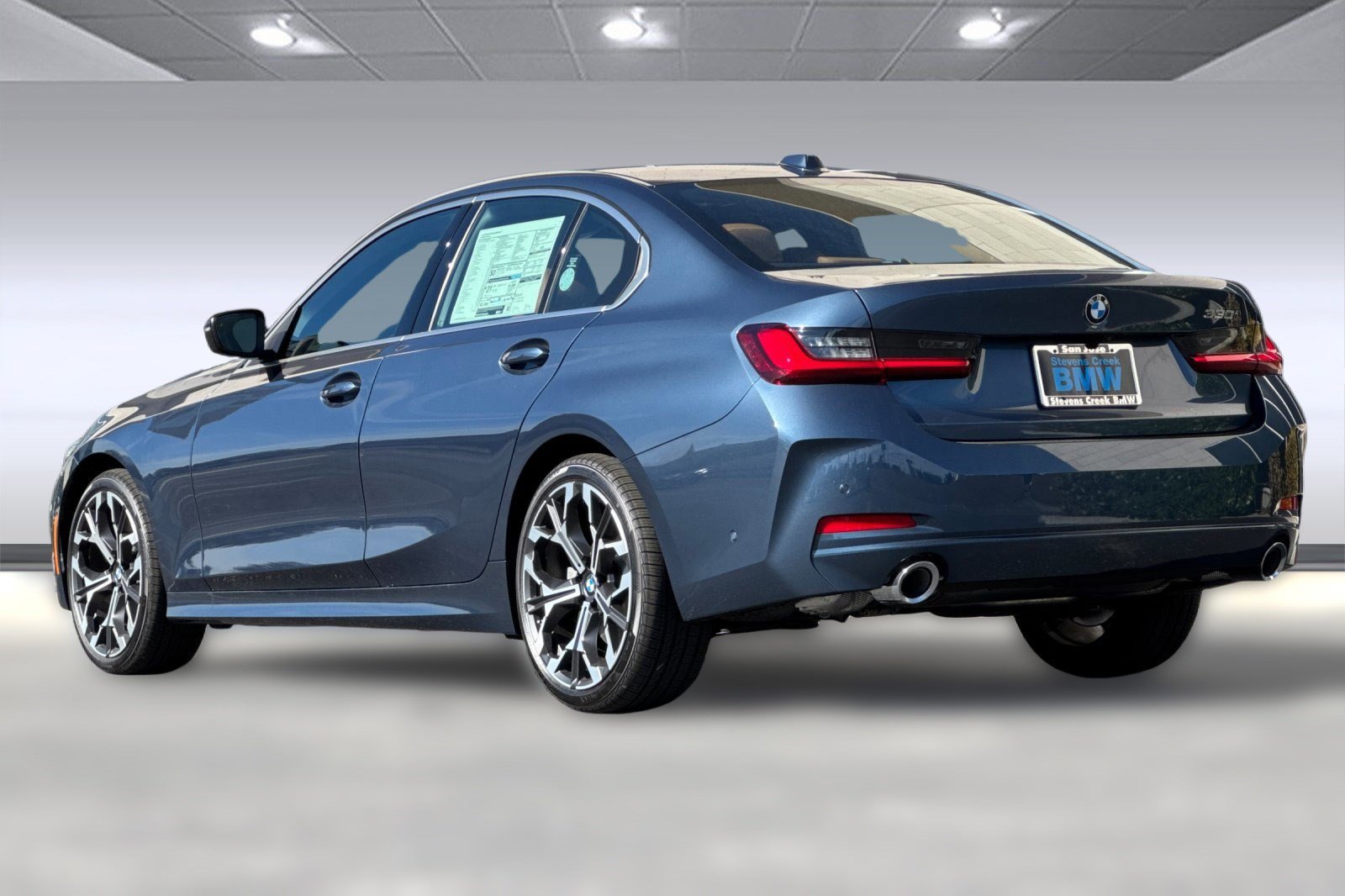 2026 Bmw 330i Sedan photo 4