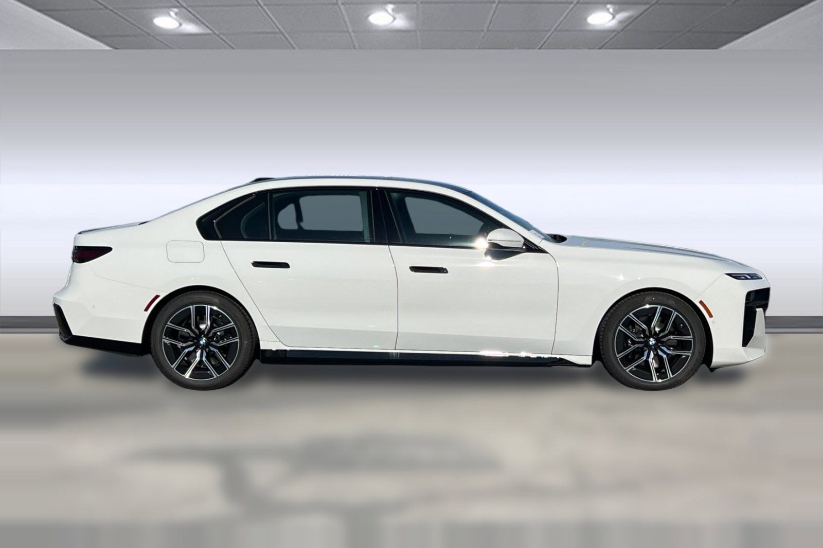 2025 BMW 7 Series 740i - Photo 7