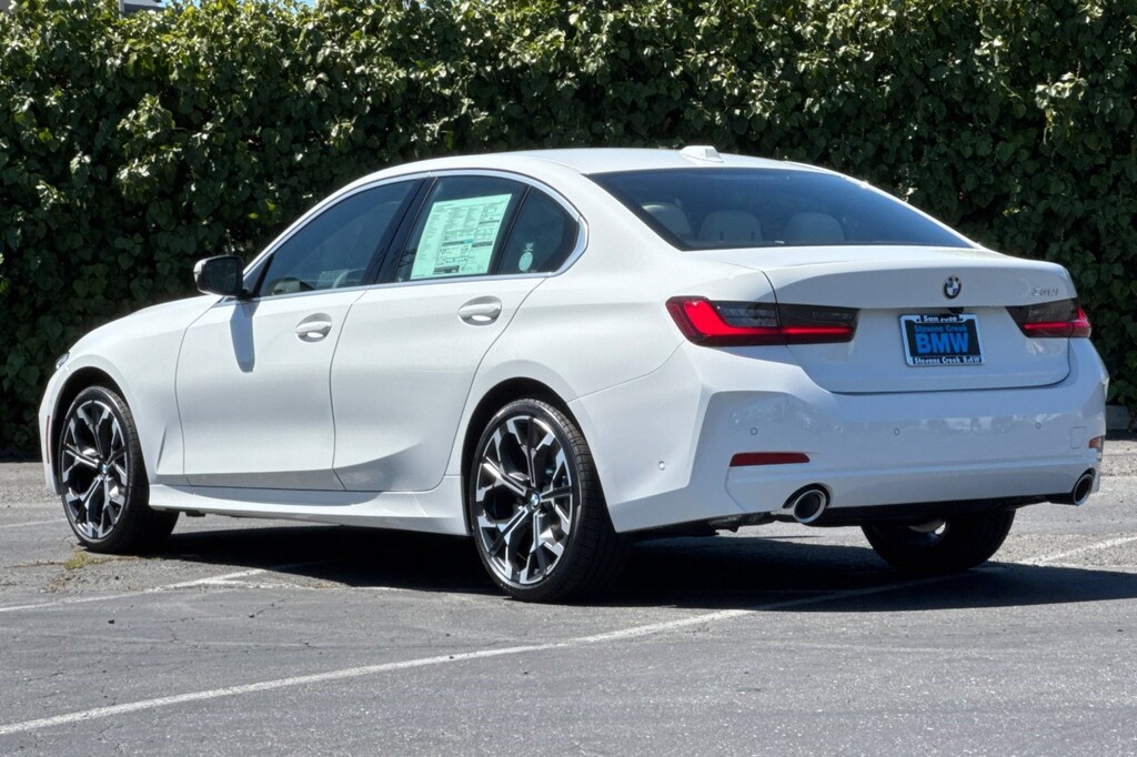 New 2026 BMW 330i Sedan