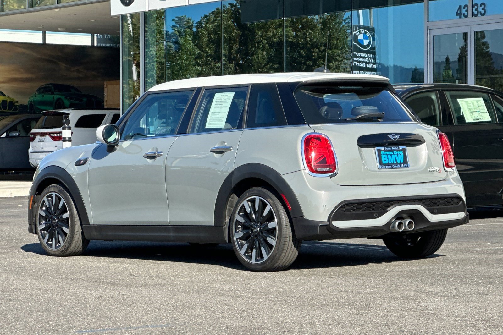2022 Mini Cooper 4 Door Hardtop S photo 3