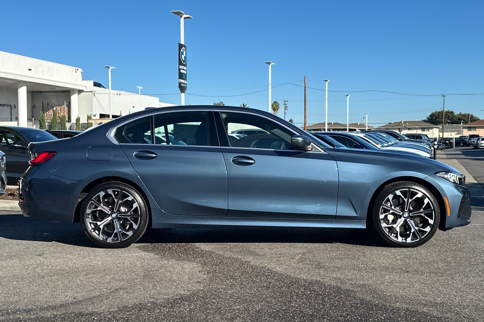 2025 Bmw 330i photo 4