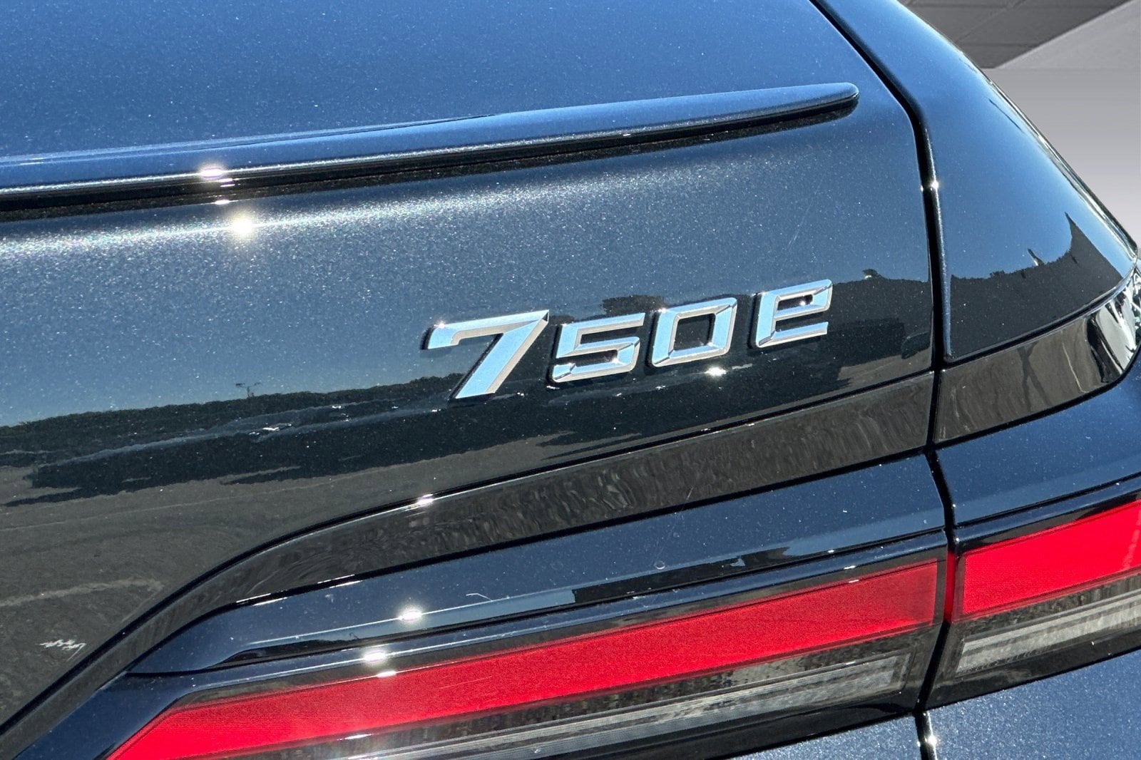 2026 BMW 7 Series 750e - Photo 13