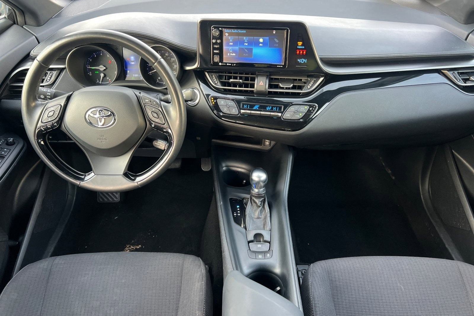 2018 Toyota C-HR XLE photo 4
