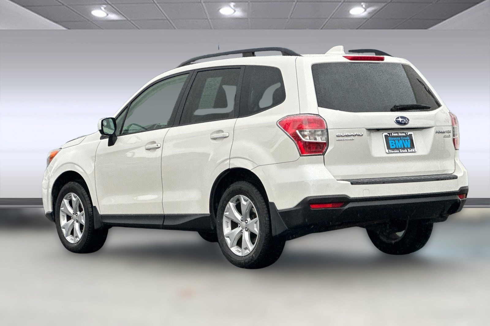 2016 Subaru Forester 2.5i Premium photo 3