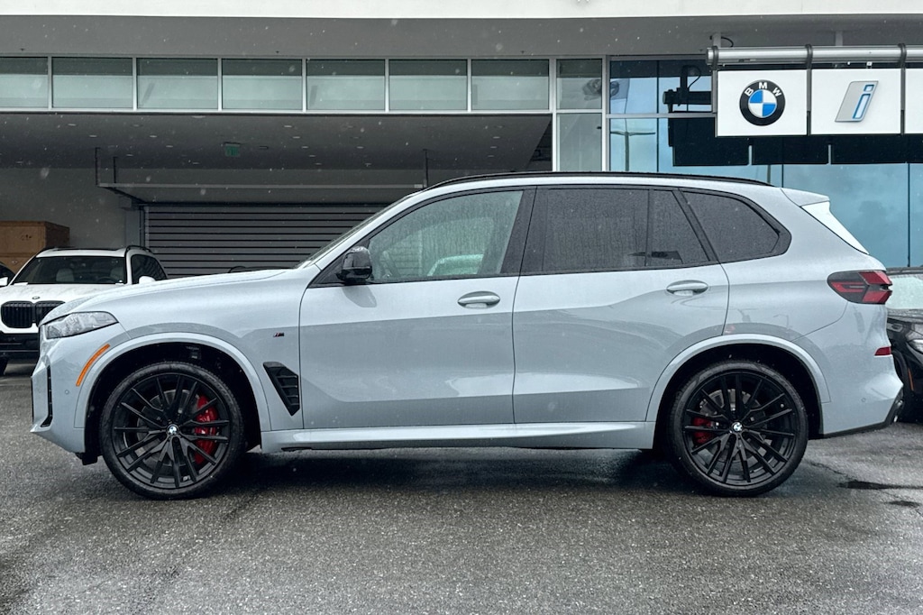 New 2026 BMW X5 M60i SUV