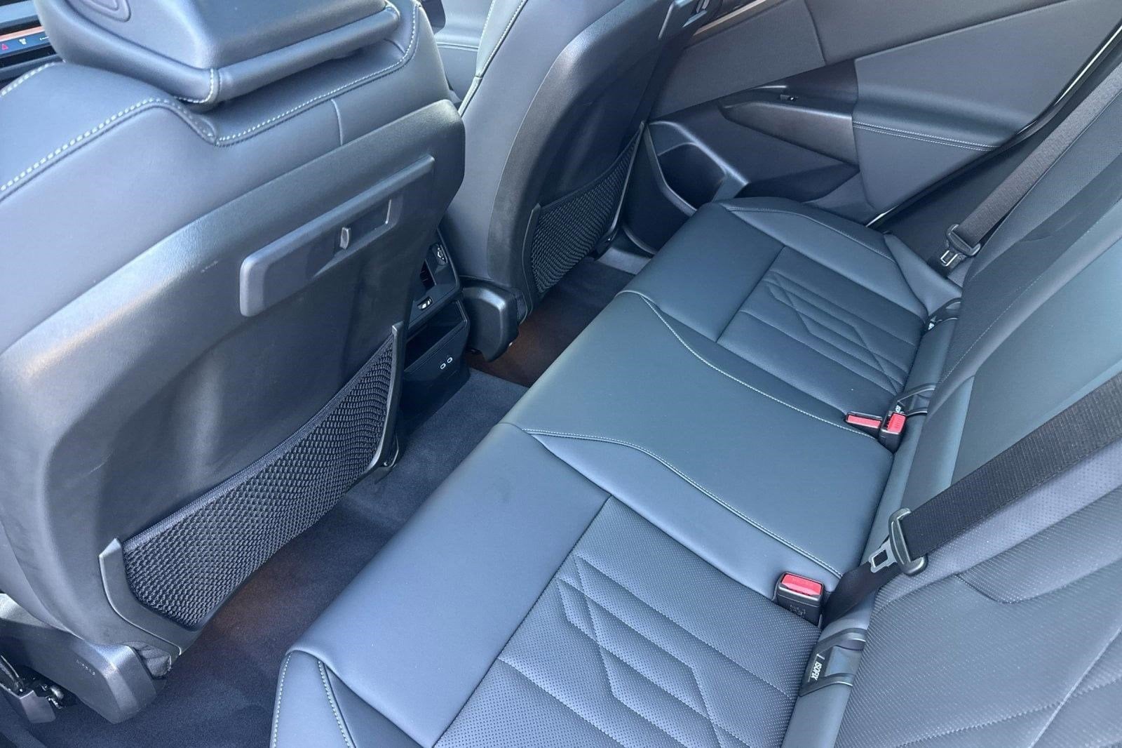 2025 BMW X3 30 - Photo 27