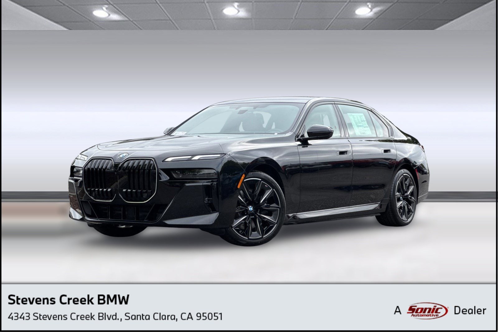 2025 BMW i7 M70's photo