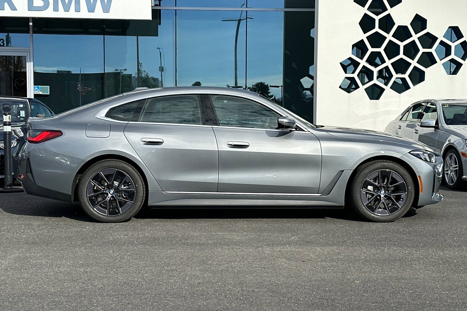 2025 Bmw i4 eDrive40 photo 4