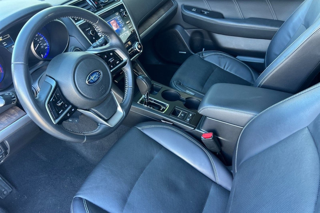 Used 2018 Subaru Outback 2.5i Limited with EyeSight, Navigation, High Beam Assist, Reverse Auto Braking, LED Headlights, Steering Responsive Headlights, and Starlink SUV