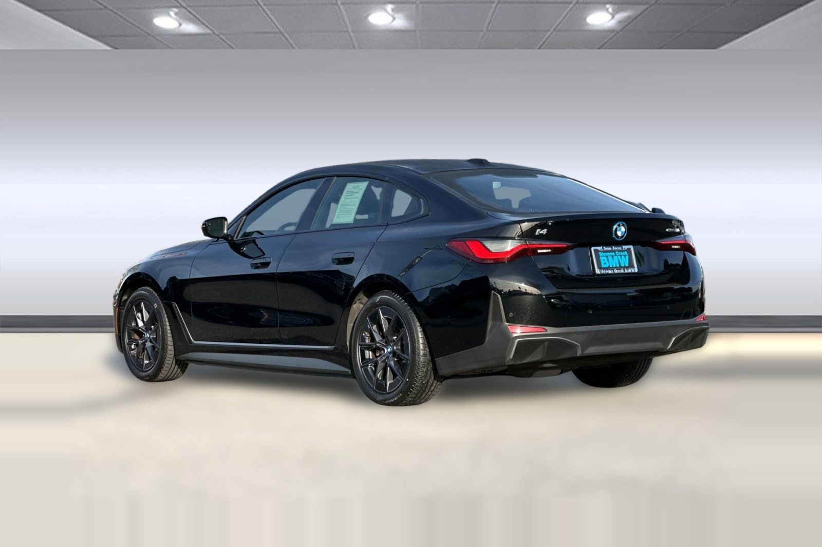 2023 BMW i4 eDrive35 photo 2