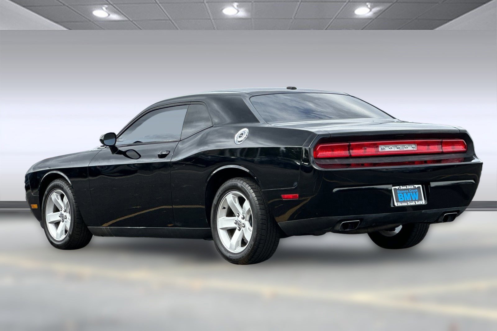 2012 Dodge Challenger SXT photo 3