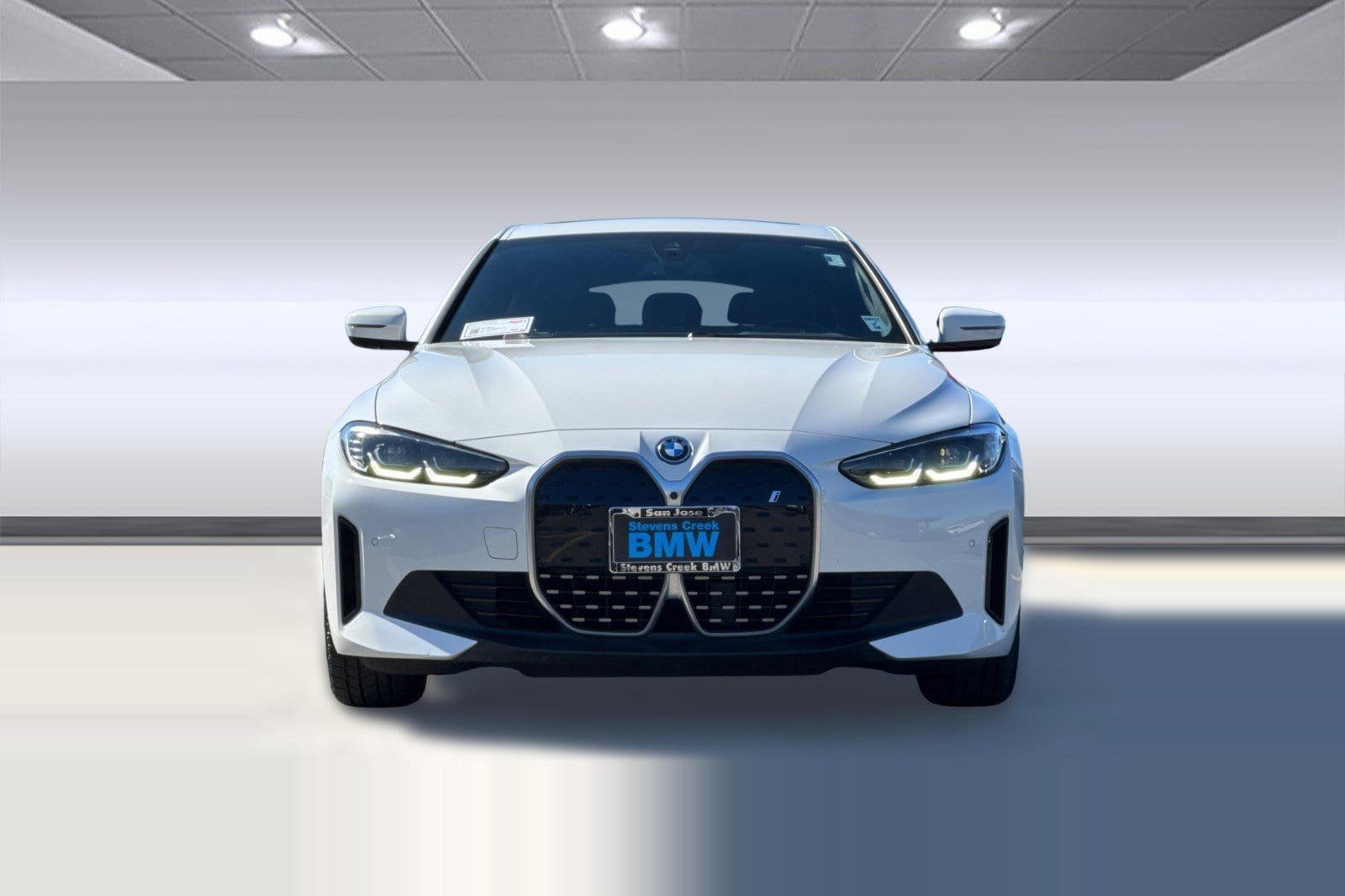 2023 BMW i4 eDrive35 photo 4