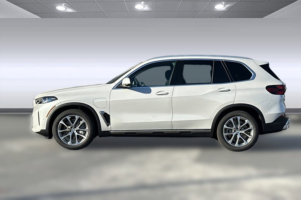 New 2026 BMW X5 PHEV xDrive50e SUV
