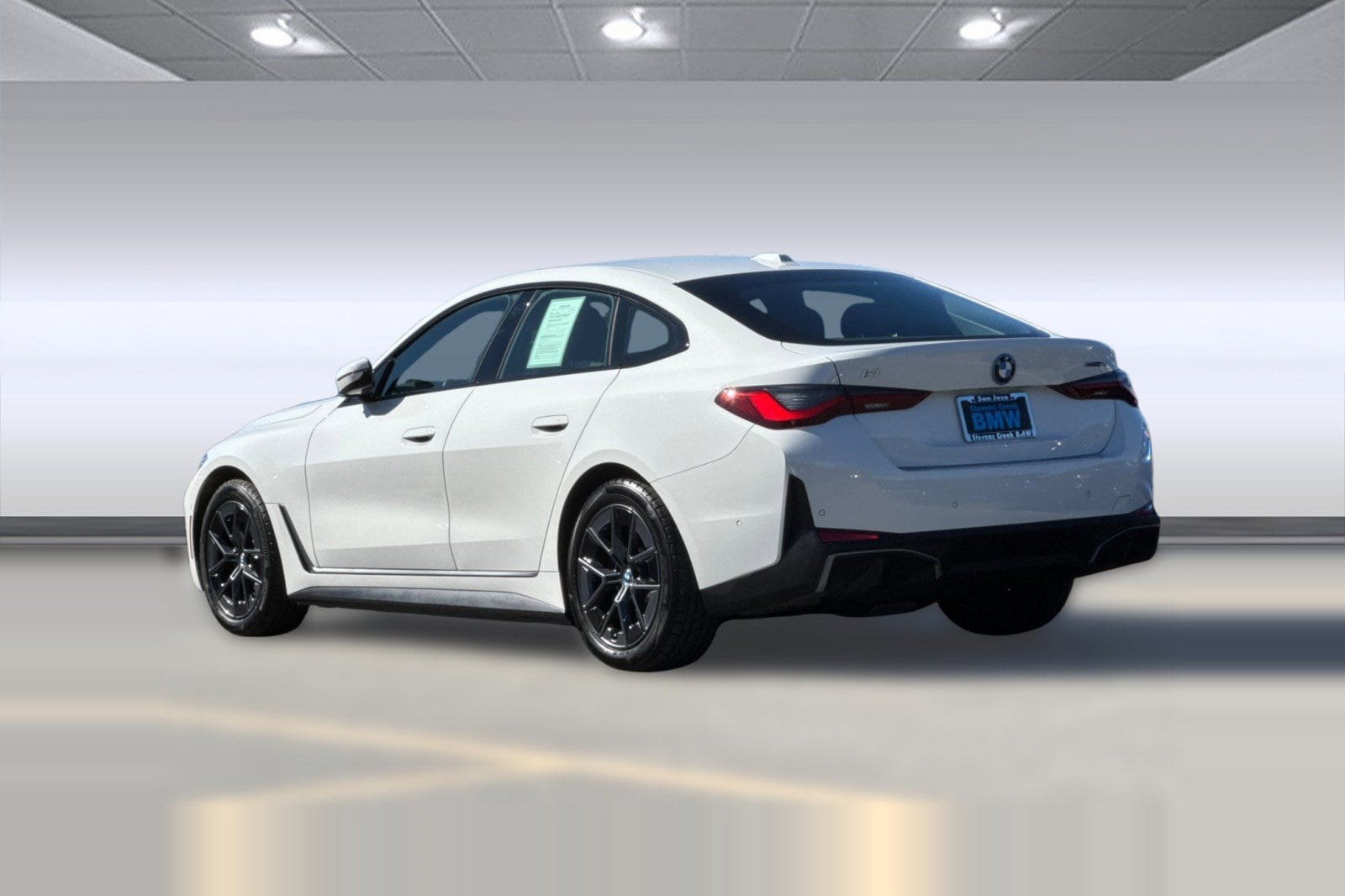 2023 BMW i4 eDrive35 photo 2