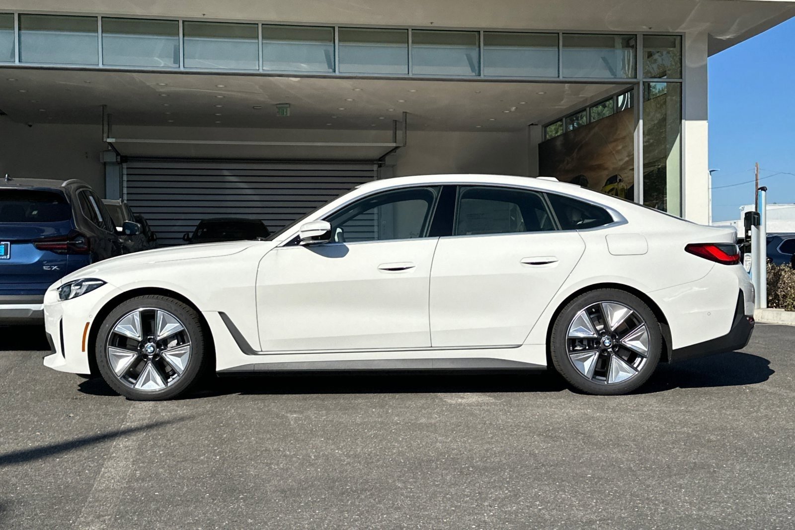 2025 Bmw i4 eDrive40 photo 2