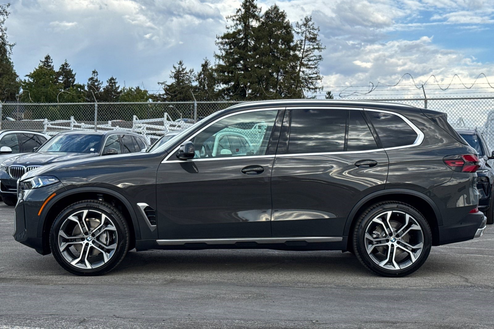 2026 Bmw X5 xDrive40i photo 2