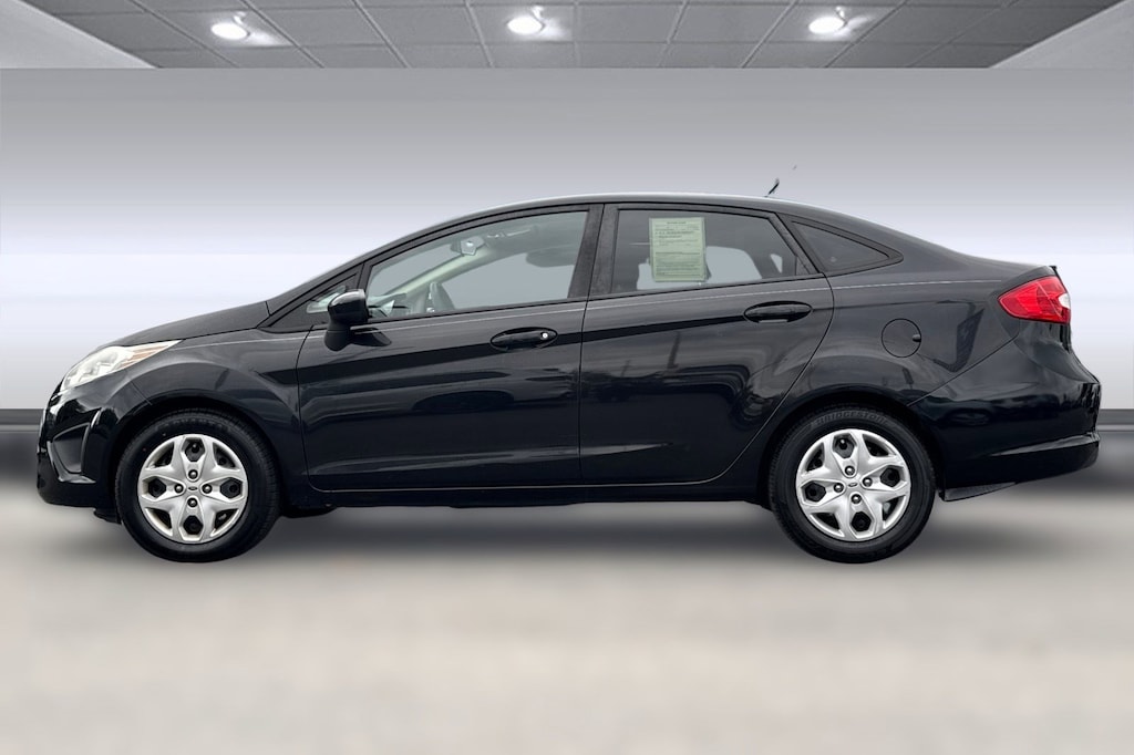 Used 2011 Ford Fiesta SE Sedan