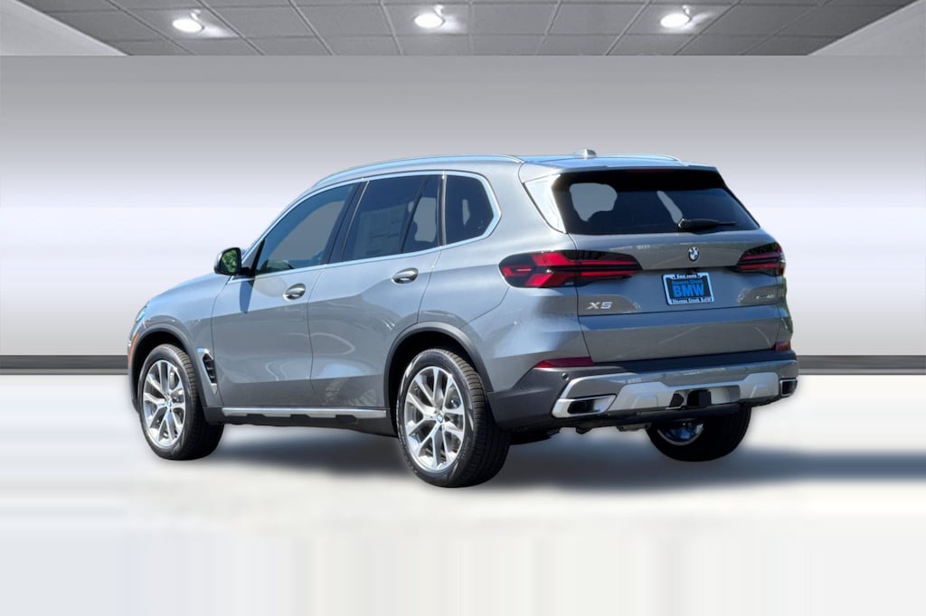 New 2026 BMW X5 xDrive40i SUV