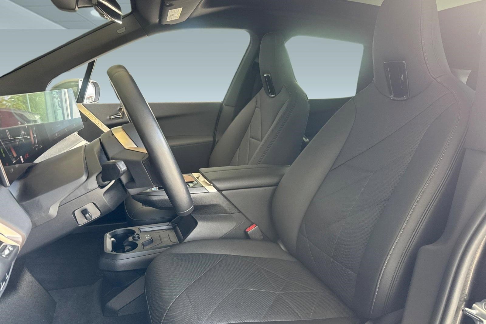 2023 BMW iX xDrive50 photo 4
