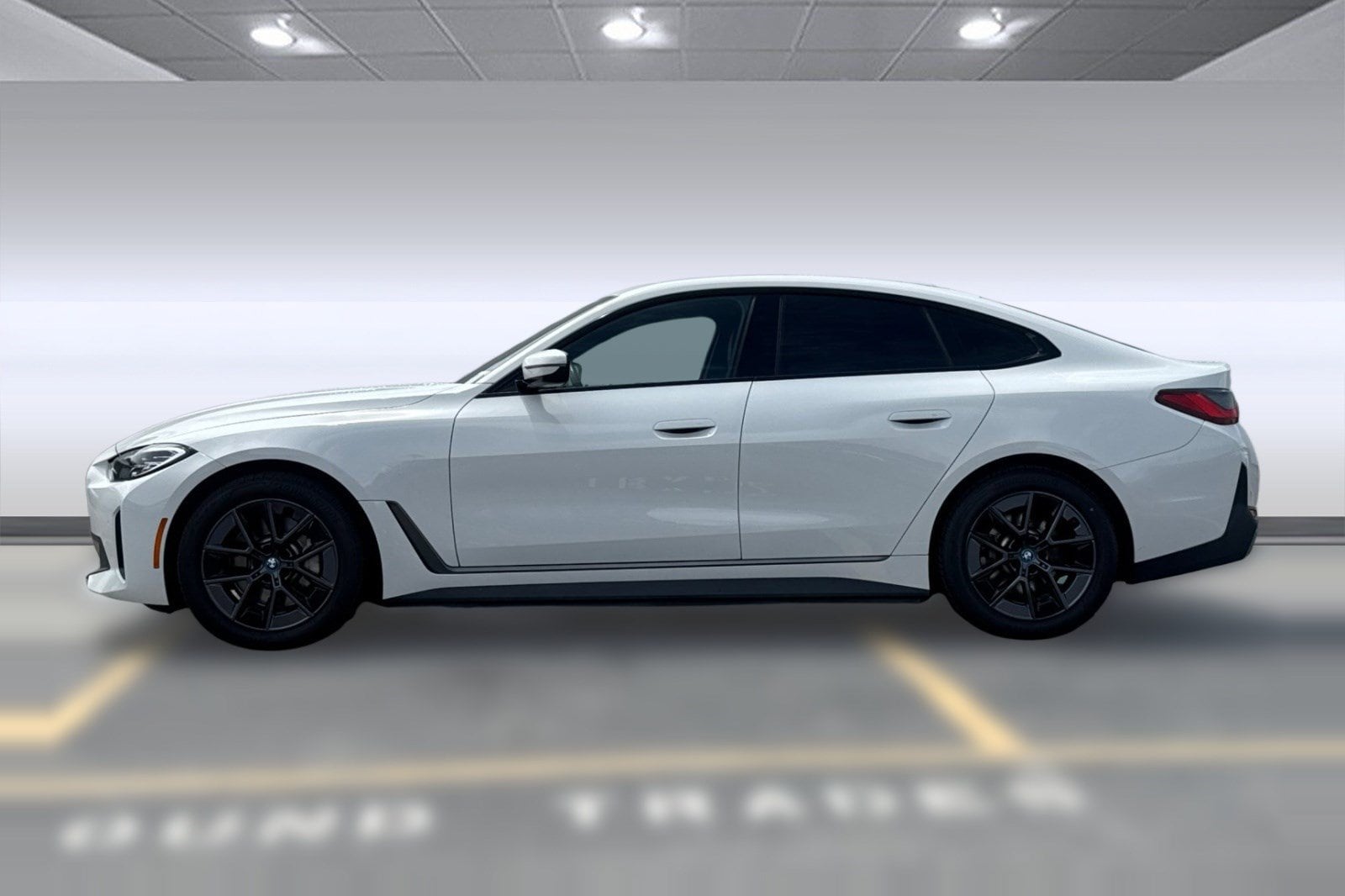 2023 BMW i4 35 - Photo 2