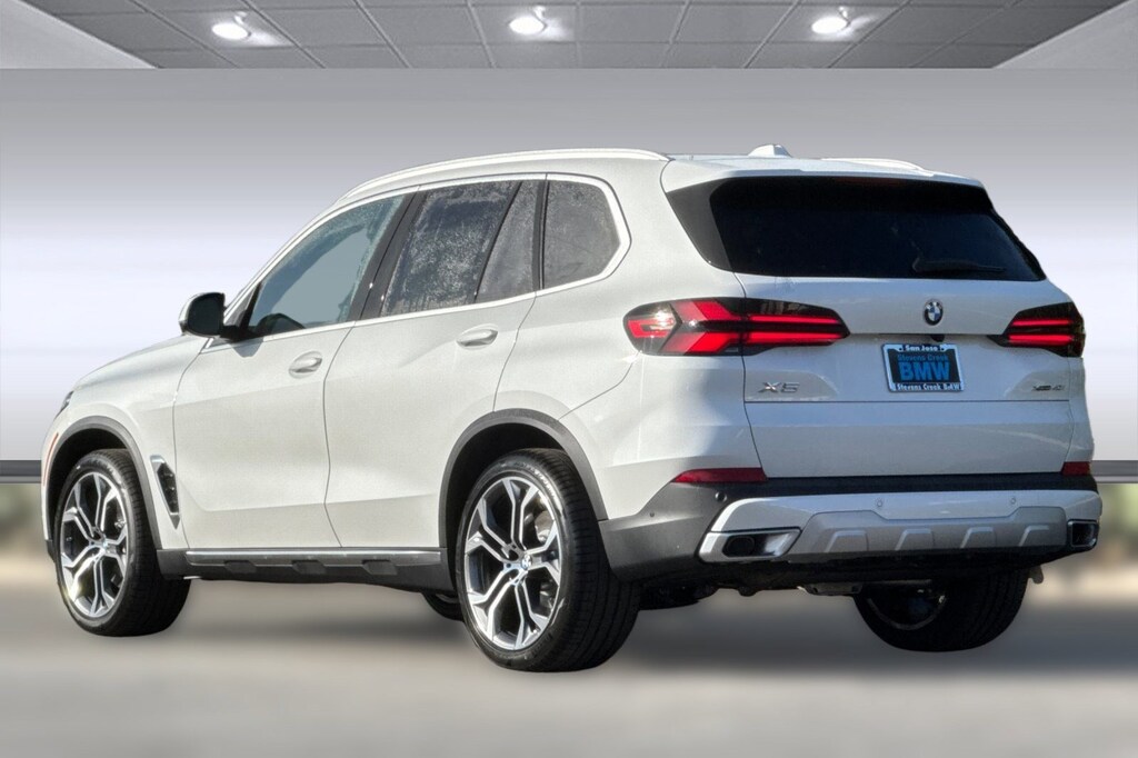 New 2026 BMW X5 xDrive40i SUV