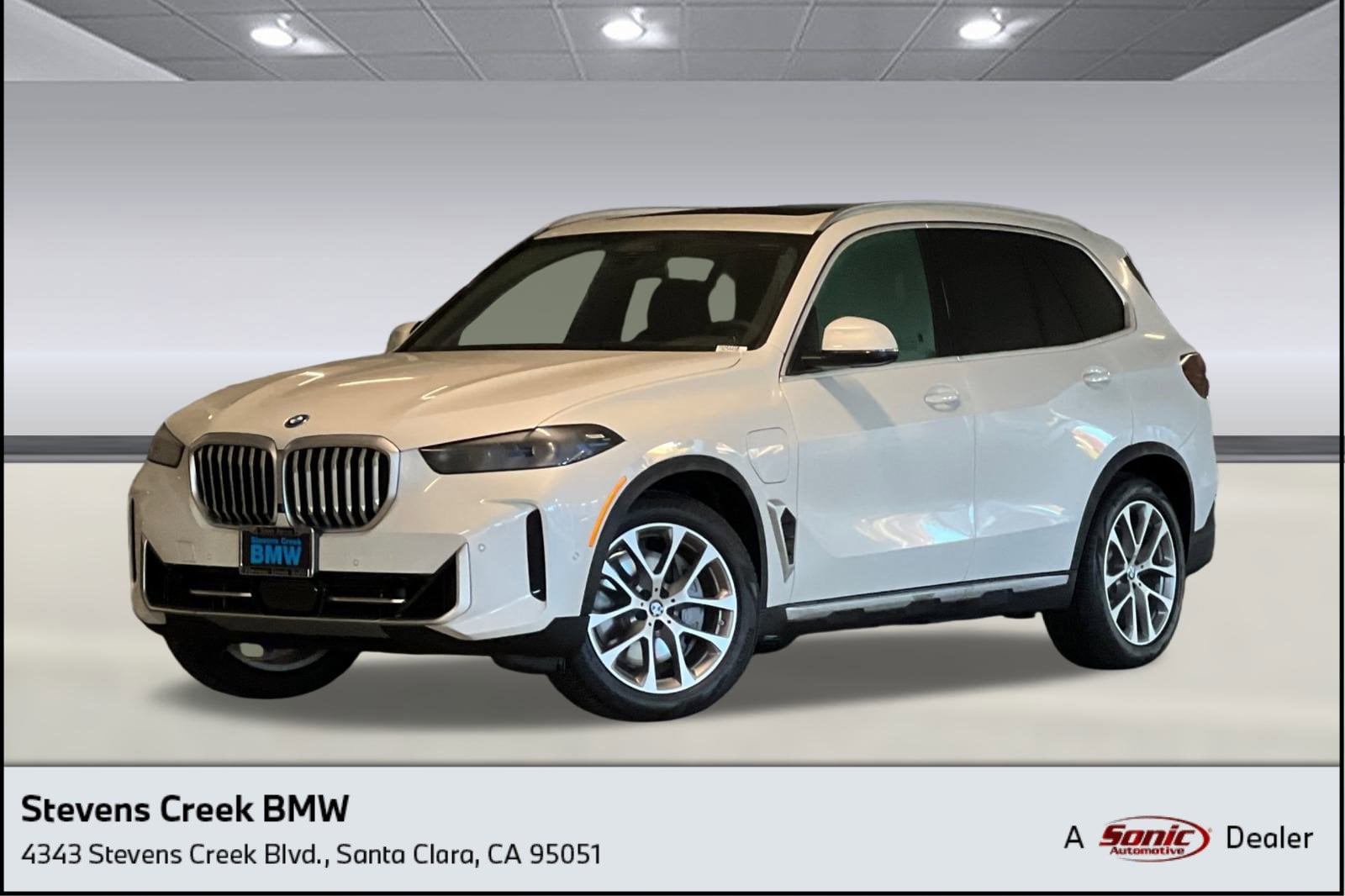 2026 BMW X5 50e's photo