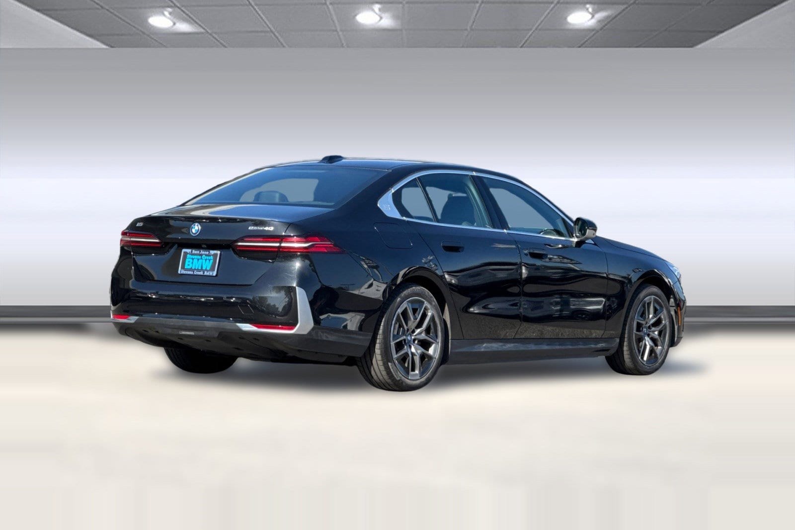 2024 BMW i5 eDrive40 photo 3