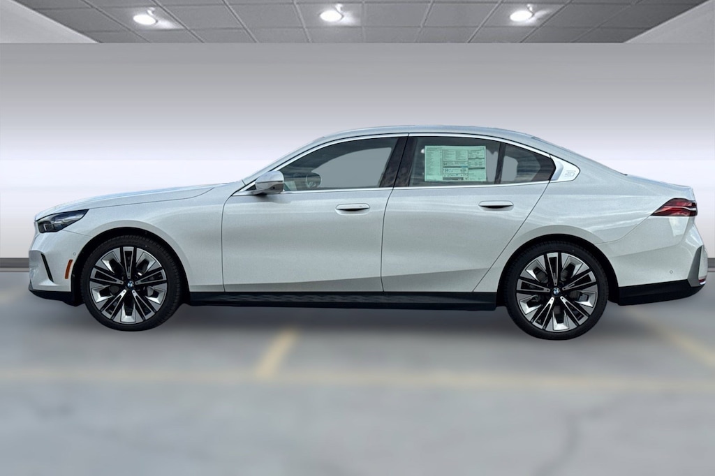 New 2026 BMW 530i xDrive Sedan