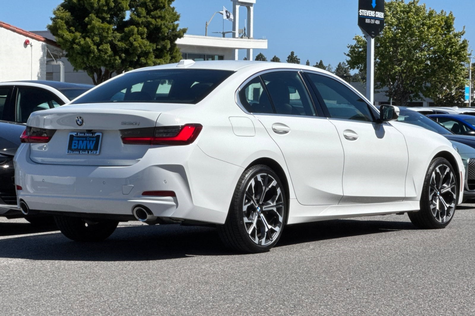 2025 BMW 3 Series 330i - Photo 8
