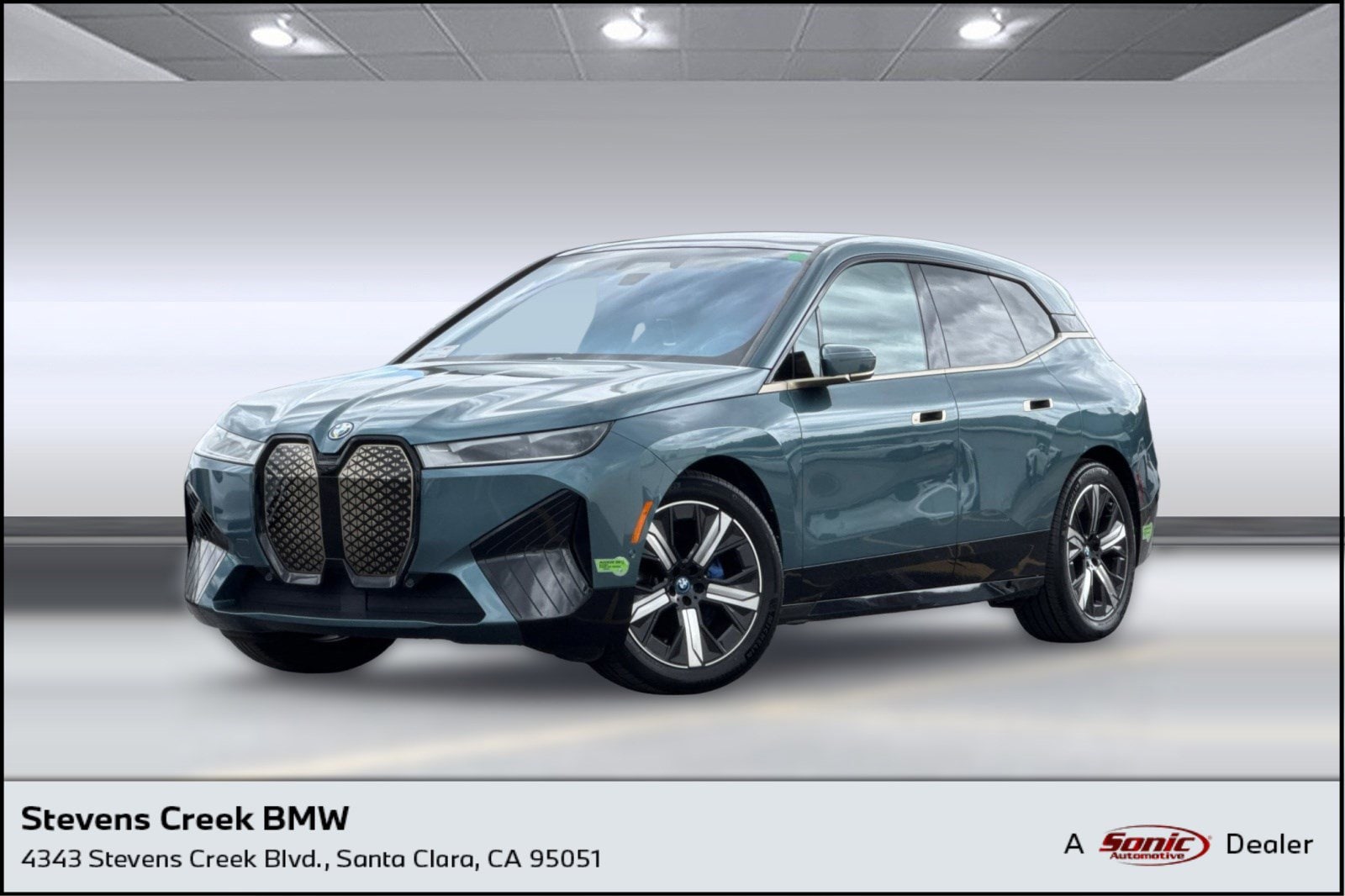2023 BMW iX xDrive50's photo
