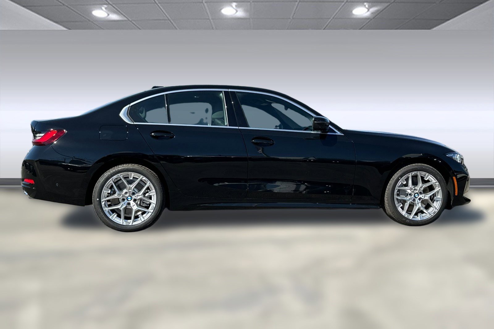 2025 Bmw 330i photo 3
