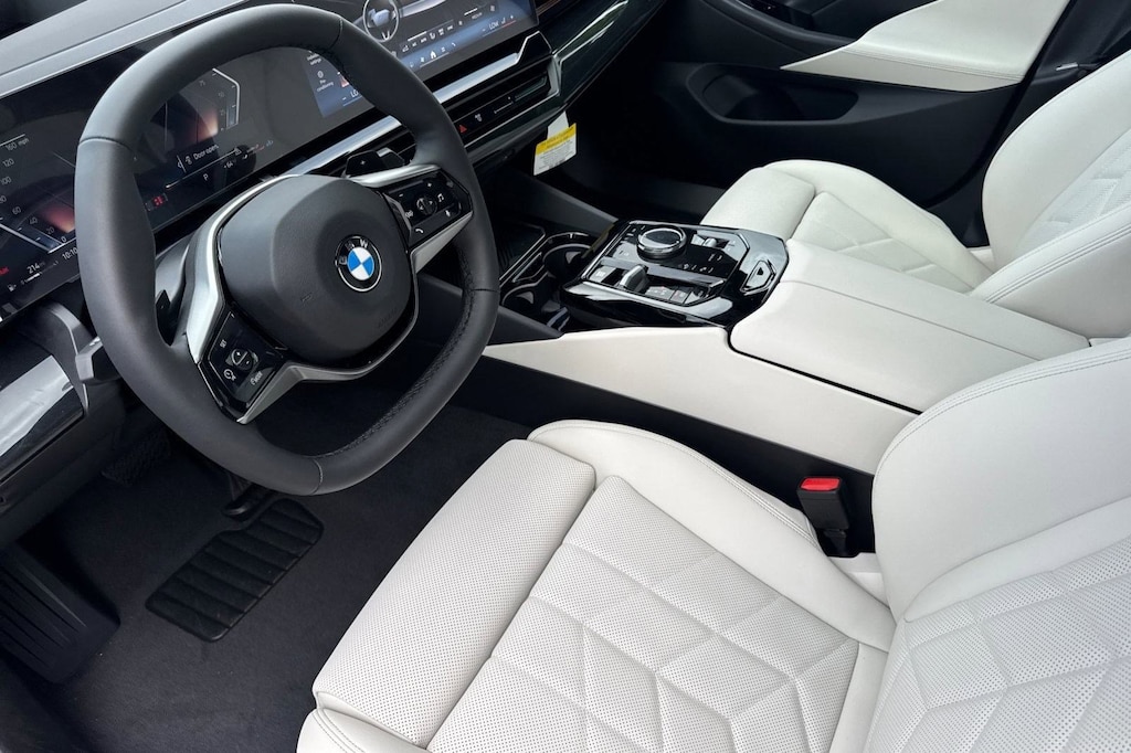 New 2026 BMW 530i xDrive Sedan